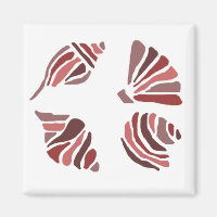 Pinkish shell row magnet