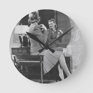 Pinning Round Clock