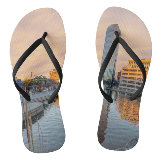 Pioneer Plaza Pond Morning Thongs (Footbed)