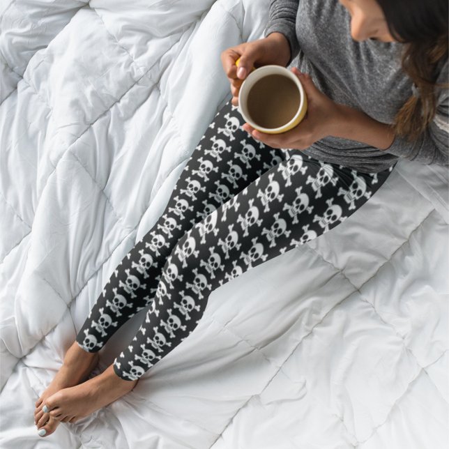 Pirate Skull and Cross Bones Halloween Leggings (Creator Uploaded)