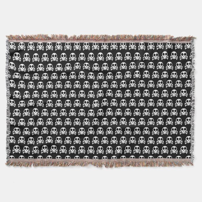 Pirate Skull Design Throw Blanket (Front)