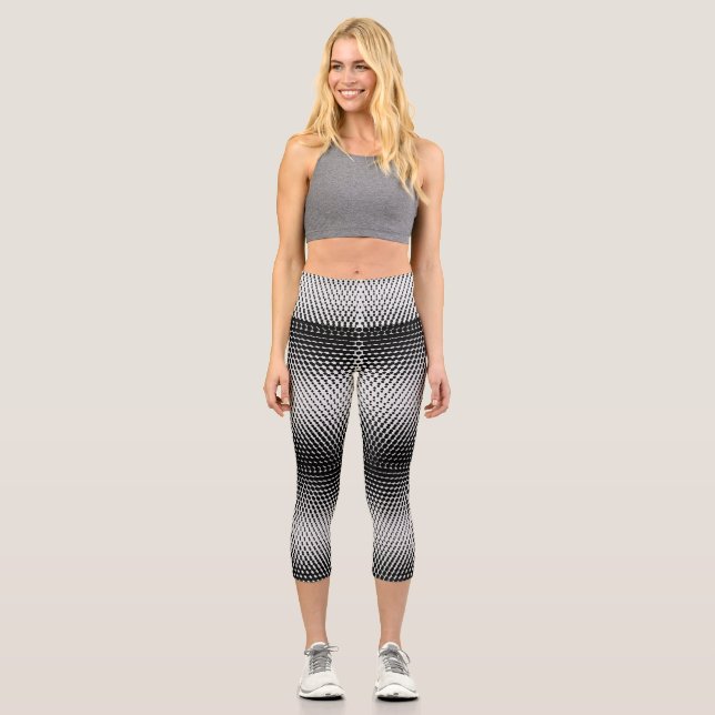 Pixel Pattern 09.B.w. Offwhite BG Capri Leggings (Front)