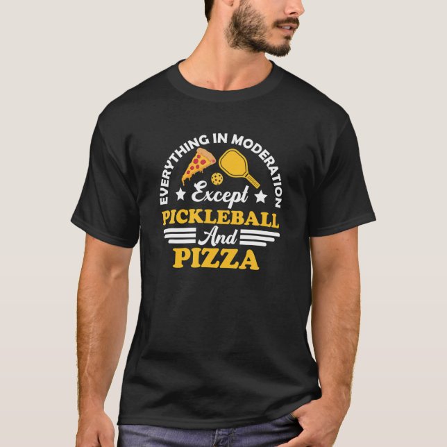 Pizza and Pickleball Paddleball Sport Mum Dad Reti T-Shirt (Front)