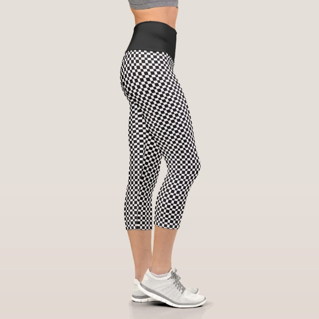 Plaid Chequered Black and White Chequered Pattern Capri Leggings (Right)