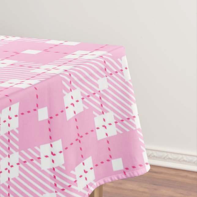 Plaid pattern tablecloth (In Situ)