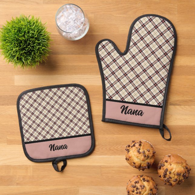  Plaid Pink and Burgundy  Oven Mitt & Pot Holder Set (Top Down)