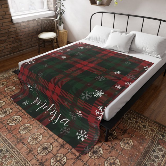Plaid Snowflakes Pattern Personalised Winter Fleece Blanket (Plaid Snowflakes Pattern Fleece Blanket)