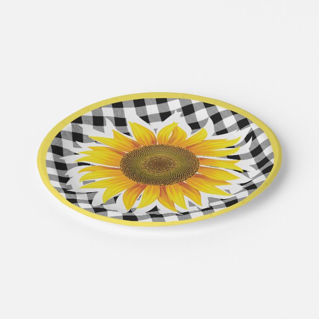 Plaid with sunflower paper plates (Angled)