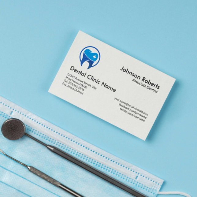 Plain Professional Dental clinic dentist doctor Business Card (Creator Uploaded)