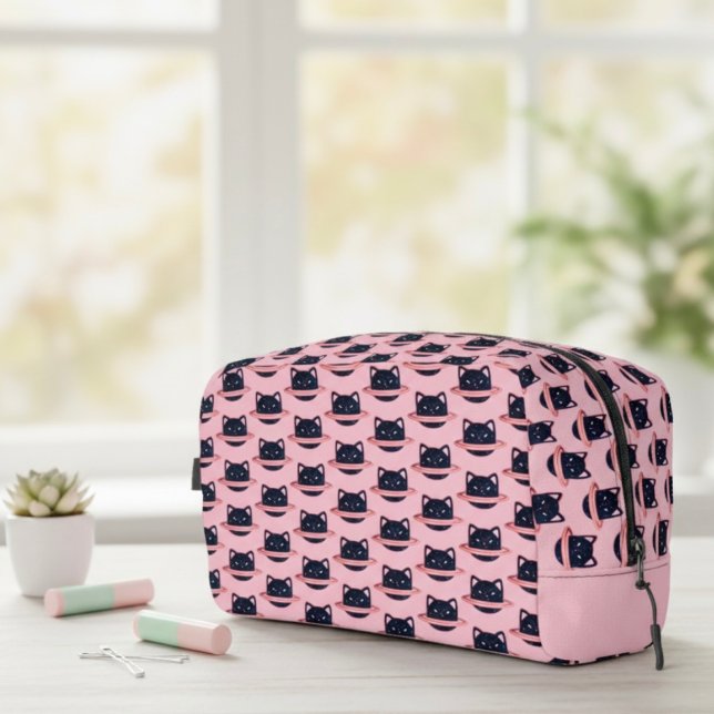 Planet Cat Dopp Kit (Creator Uploaded)