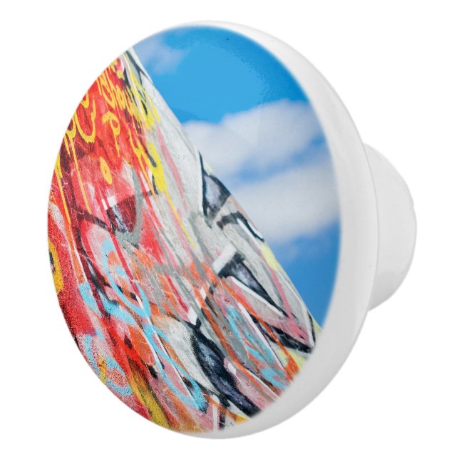 planet graffiti ceramic knob (Right)