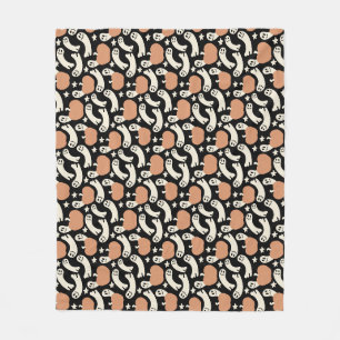Playful Ghosts and Pumpkins on Black – Halloween R Fleece Blanket