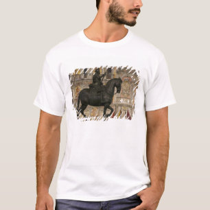 Plaza Mayor with statue of Filipe III, Madrid, T-Shirt