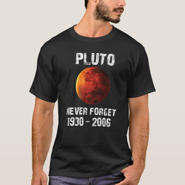 Pluto Never Forget 1930 2006 Vintage   T-Shirt (Front)
