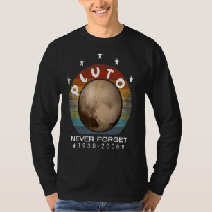 Pluto Never Forget Space Science Vintage Design T-Shirt