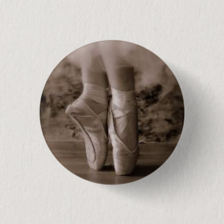 Pointe shoes sepia 3 cm round badge