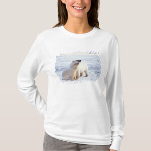 Polar bear sow with cub, pack T-Shirt