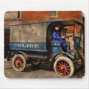 Police - The paddy wagon 1919 Mouse Pad