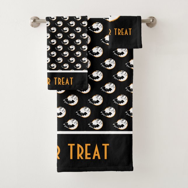 Polka Bat and Moon Bath Towel Set (Insitu)