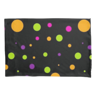 Polka dot pattern pillowcase