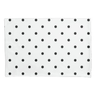 Polka dot pattern pillowcase
