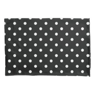 Polka dot pattern pillowcase