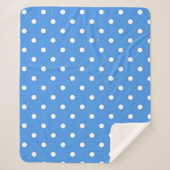 Polka dot pattern sherpa blanket (Front)
