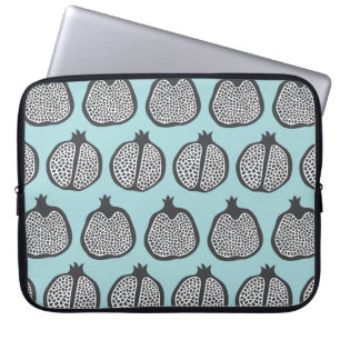Pomegranate fruit slices seamless pattern backgrou laptop sleeve