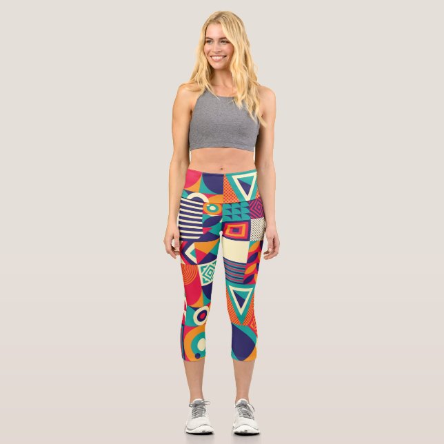 Pop abstract geometric shapes, seamless pattern. capri leggings (Front)
