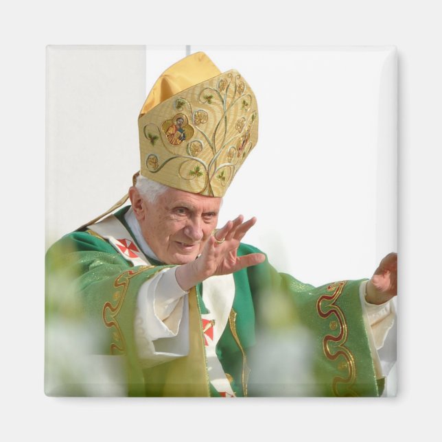 Pope Benedict XVI Magnet (Front)