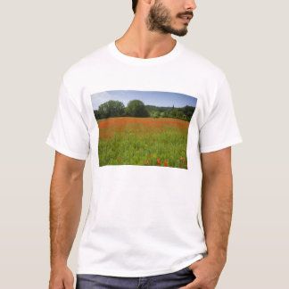 Poppy field, Chiusi, Italy T-Shirt
