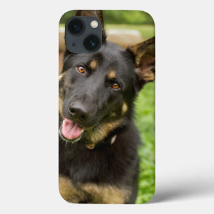 Portrait of a German Shepherd iPhone 13 Case