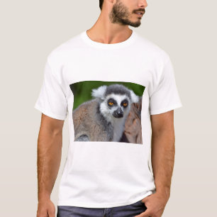 Portrait ring-tailed lemur T-Shirt