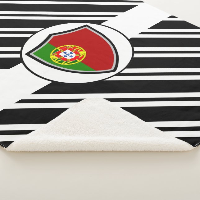 Portuguese flag sherpa blanket (3/4)