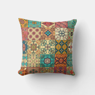Portuguese tiles: Azulejo style seamless pattern. Cushion