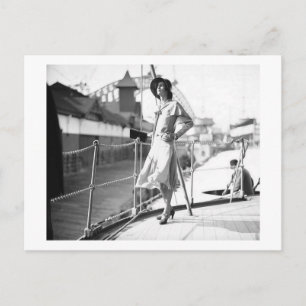 Posing 1930 Fashion Vintage Postcard