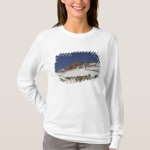 Potal Palace in Lhasa, Tibet. T-Shirt