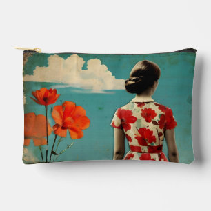 Pouch With A Portrait Of A Woman From Behind
