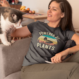 Powered by Plants Vegan Vegetarian Retro   T-Shirt