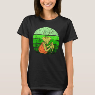 Praying Mantis Retro Vintage Green Insect T-Shirt