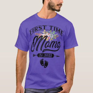 Pregnancy Announcement First Time momo Est T-Shirt
