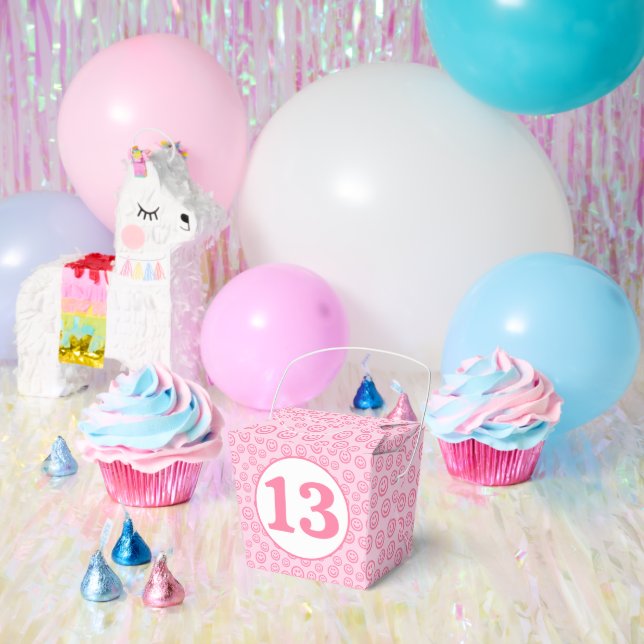 Preppy Pink Smile Face Favour Box (Party)