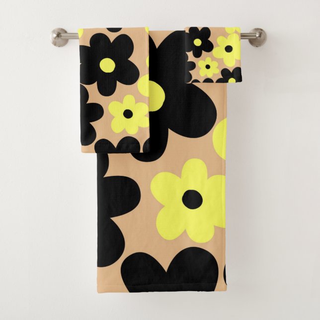 Preppy Yellow Black Hippie Flower Pattern Bath Towel Set (Insitu)
