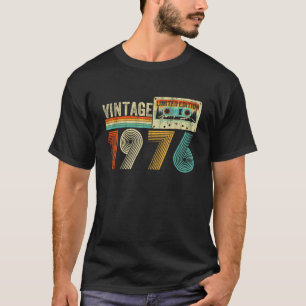 Present Born in 1976 Gifts 50 Year Old Gift T-Shirt
