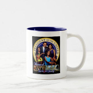 PRESIDENT BARACK OBAMA AND FAMILY Two-Tone COFFEE MUG
