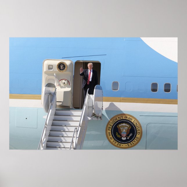 President Trump Steps Off Air Force One Poster (Front)