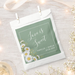Pretty Basil Green & White Daisies Wedding Favour Bag