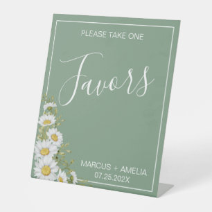 Pretty Basil Green & White Daisies Wedding Favours Pedestal Sign