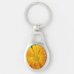 pretty full bloom summer yellow daisy flower. key ring