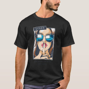 Pretty Girl  Queen the style is born not paid T-Shirt